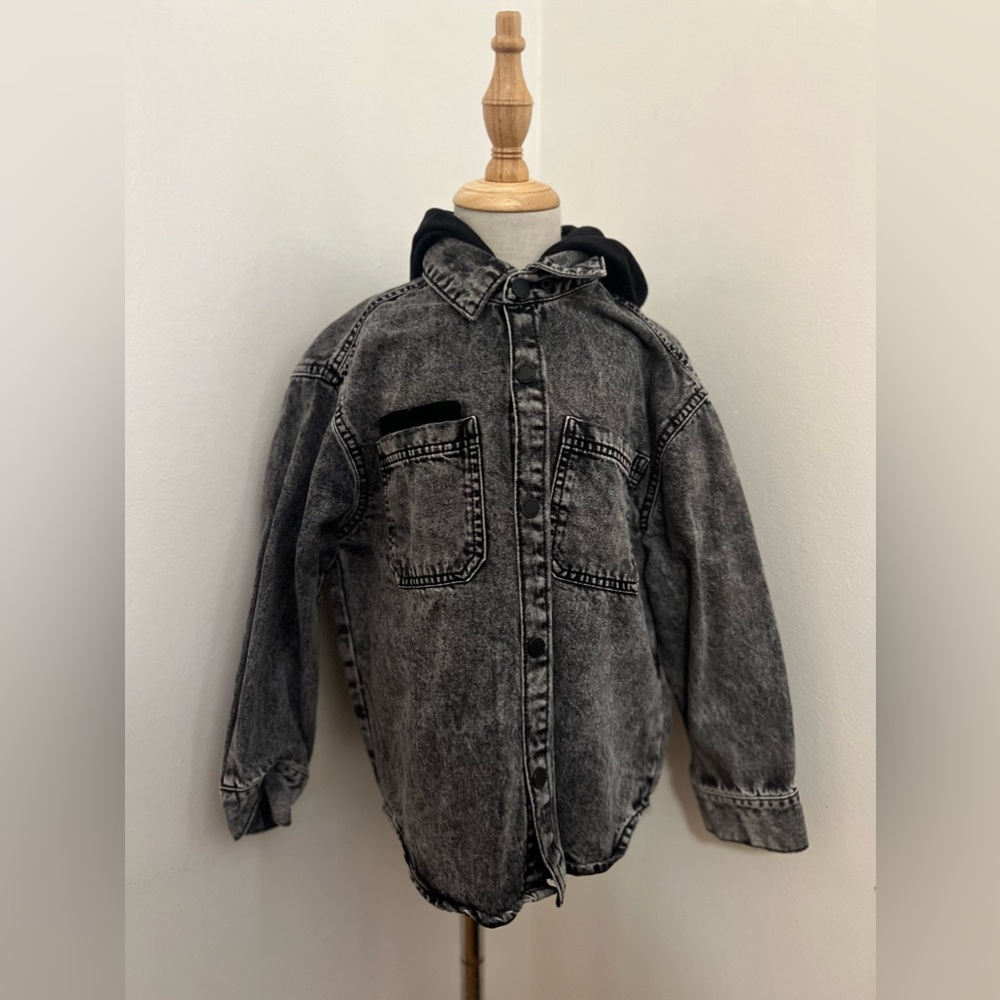 ZARA BUTTON DOWN LONG SLEEVE